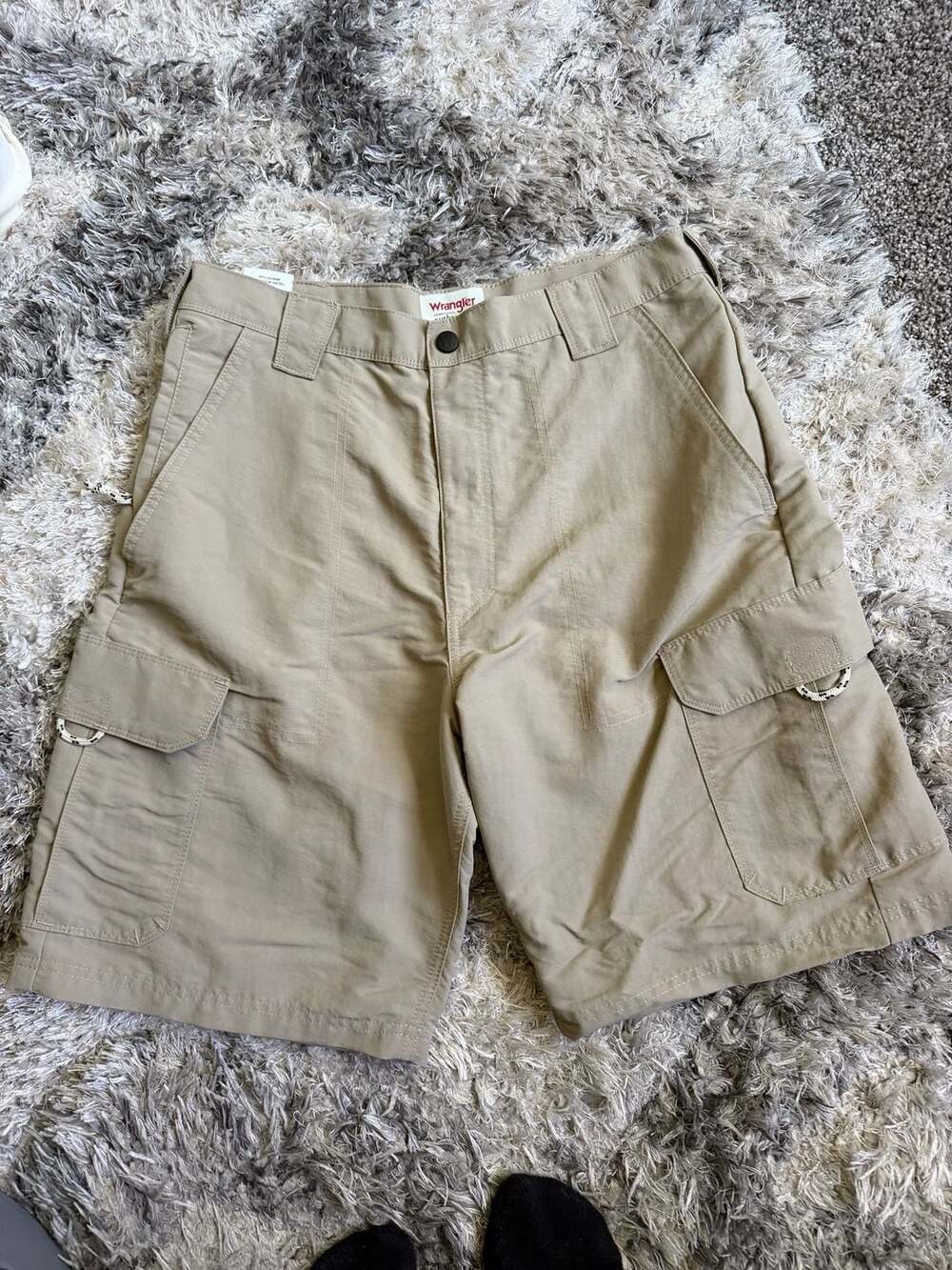 Wrangler Authentics Cargo Shorts Size 33 Tan Nylon